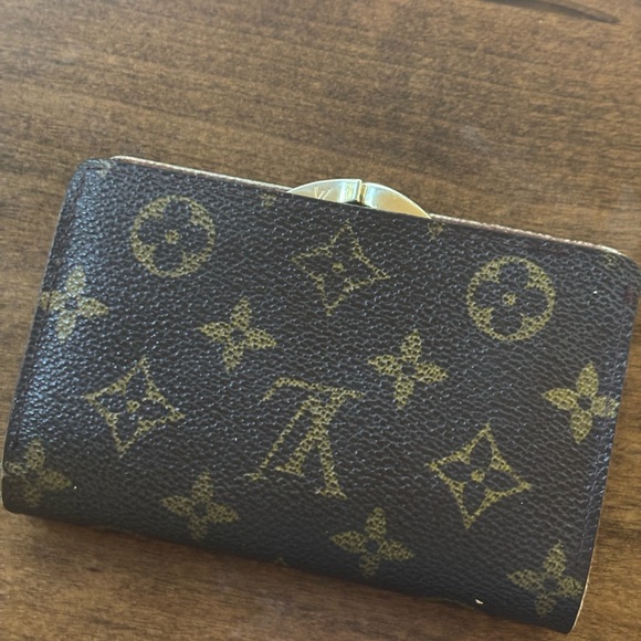 Louis Vuitton Monogram French purse wallet 💯 authentic - Picture 3 of 12